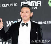 [ST포토] 황정민 'MAMA AWARDS' 최고~