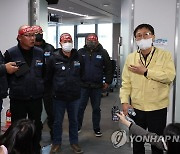 2차협상 결렬후 안전운임제 폐지 거론…노정 '강대강' 격화일로