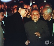 '덩샤오핑 후계자' 장쩌민 전 중 국가주석 향년 96세로 사망