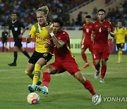 VIETNAM SOCCER