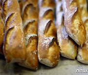 "250g의 마법"…프랑스 국민빵 '바게트' 유네스코 무형문화유산 됐다