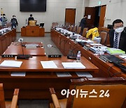 尹도 반대한 '금투세' 어쩌나…세법 개정안 심사도 줄줄이 막혀