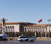 중국 ‘백지시위’ 후 장쩌민 추모 정국에 쏠린 눈···“시 주석의 딜레마”