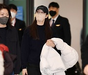 김연아 ‘올블랙으로 시크하게’[포토엔HD]