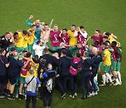 호주, 16년 만에 월드컵 16강···대회 출전 아시아 국가 중 첫 16강
