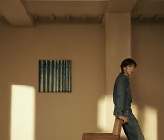 방탄소년단 RM, 타이틀곡 '들꽃놀이' MV 티저…멜로디 일부 공개