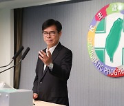 "대만 총통, 지방선거 패배 관련 전면 개각 검토"