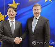 EU 통상담당 수석부집행위원장 만난 안덕근 본부장