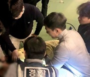 사고 목격하고 구조 후 CPR…비번날 생명 살린 소방관들