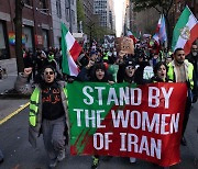"이란의 여성과 연대하자" 뉴욕까지 퍼진 성차별적 폭력 반대