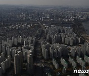 서울 미분양 올해 들어 16배 폭증…구축 매매도 작년 절반 수준