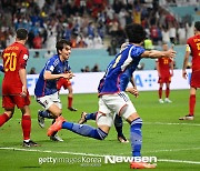 일본 조 1위 대이변, 독일 이어 스페인까지 2-1 격파..2연속 16강