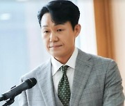 박성웅, 지적인 매력에 젠틀함까지 (사장님을 잠금해제)