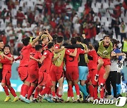 [월드컵]韓 기적 같은 승리에 日도 축하…"8강서 한일전 기대"