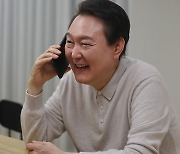 [속보] 尹, '16강 쾌거' 벤투 감독·주장 손흥민과 통화
