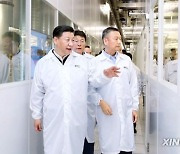 “중국 반도체 기술력 이 정도?” 시진핑이 찾은 ‘이 기업’ 과연 삼성에 앞섰나 [비즈360]