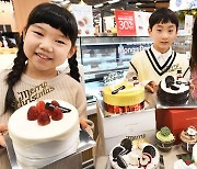 성탄 케이크 가격 양극화…"마트 1만원 '반값 케이크' 어떨까"