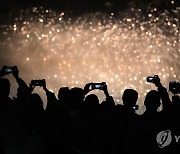 "일 생겨 급하게 양도"…부산 불꽃축제 앞두고 숙박권 암표 기승