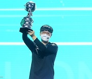 [포토] '쫑' 한종문, 2022 KRPL 시즌2 챔피언 세리머니
