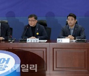 [포토]2+2 예산안 협의, '모두발언하는 김성환'