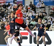 '亞 6연속 우승!' 韓 여자핸드볼 이변 없다, 일본에 짜릿한 대역전승
