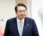 尹, 화물연대 파업 관계장관회의… '엄정 대응' 재차 강조할 듯