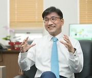 [Herald Interview] Korea needs to secure ‘irreplaceable technology’