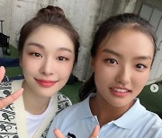 누가 더 예뻐?… 이동국 딸 이재아, 김연아와 인증샷
