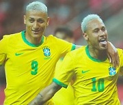 “암 투병 ‘축구 황제’ 펠레 위해” 브라질 뭉쳤다
