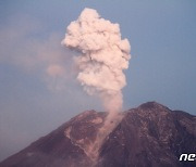 인니서 세메루 화산 폭발…주민 2천 명 대피