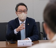 박민수 복지차관, 공공심야약국 방문…"시범사업 이어가겠다"