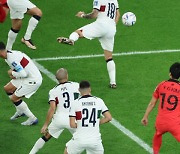 [월드컵] 축구팬 70% "선발서 빼라"...호날두, 자국서 외면 당하는 수모