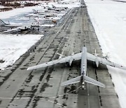러 서부 비행장 2곳서 의문의 폭발… 10여명 사상