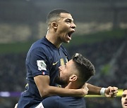 [2022 카타르] 음바페 2골 1도움…'디펜딩 챔피언' 프랑스, 폴란드 3-1 제압