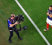[월드컵] '지금은 음바페시대'…프랑스, 폴란드 3-1로 꺾고 8강행
