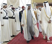 카타르 고립 주도했던 UAE 대통령 MBZ, 카타르 전격방문