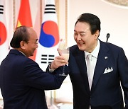 윤 대통령 "한·베트남 포괄·전략적 동반자…새로운 출발"