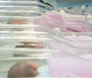 출산율 높이려 260조 쏟아부은 韓에 ‘변화’ 주문한 CNN.. “승진하려면 가정은 소홀히∼”