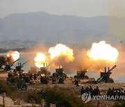 [속보] 북한군 "15시부터 대응경고성 130여발 해상 실탄포 사격"