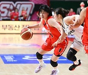 이소희 26점·10리바운드…여자농구 BNK, KB에 9점 차 승리