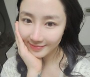 '출산' 선데이, ♥연하 남편 칭찬에 신났네 "꿀 피부라고"