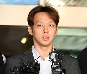 [단독] 박유천 前매니저, 업무상횡령 '혐의없음'…"모든 사실 밝혀지길" (종합)