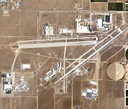 위성이 감시하는 사막 공장서… 7년간 극비 제작된 B-21 폭격기
