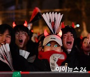 [포토]탄식하는 붉은악마, '이게 안들어가네'