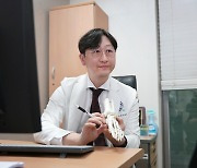 따뜻한 롱부츠 찾는 겨울철, 족저근막염 키운다