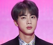 방탄소년단 진, 13일 육군 현역병 입대 "현장 방문 삼가 달라" [공식](전문)