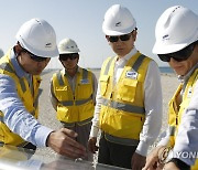 이재용 회장, UAE 바라카 원전 건설 현장 방문