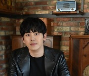 이호원 "윤시윤 형, 내게 90도로 폴더 인사…첫 만남부터 마음 활짝"('탄생')[인터뷰①]