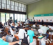 [Ms포토]하나금융그룹 싱가포르 여자오픈 열띤 취재 경쟁