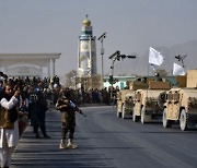 탈레반, 공포통치 가속화…수백명 앞에서 사형 '공개집행'